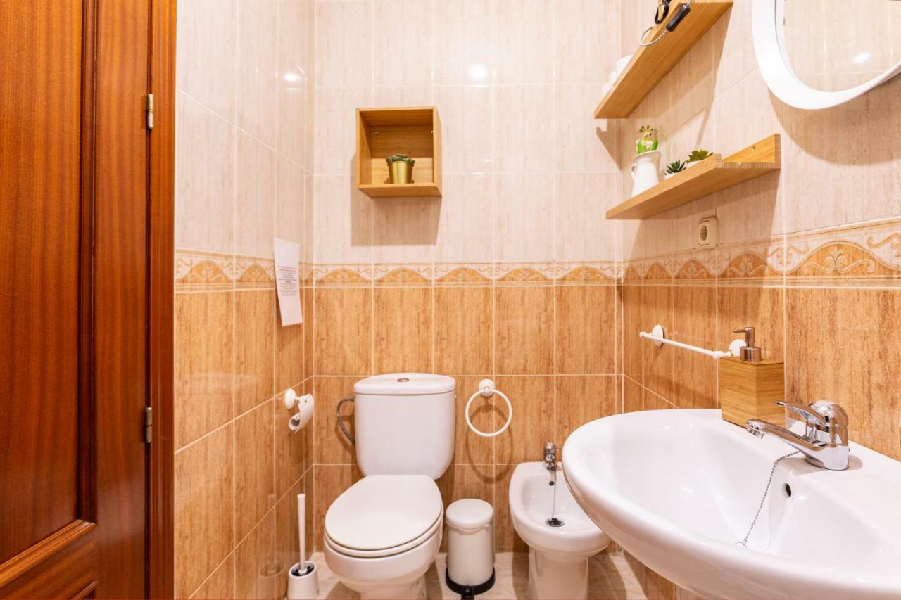 Serva La Bari Shared Apartment Séville Extérieur photo