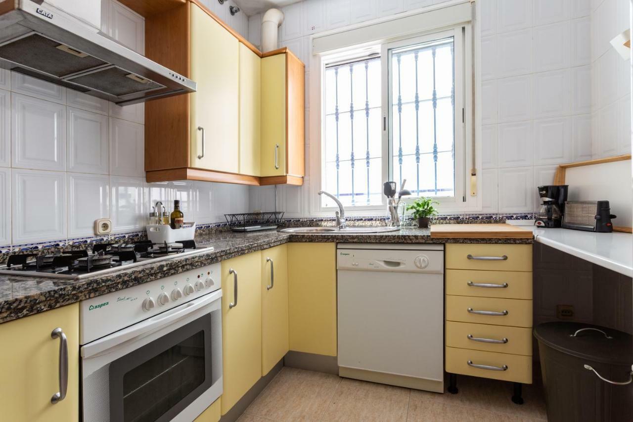 Serva La Bari Shared Apartment Séville Extérieur photo