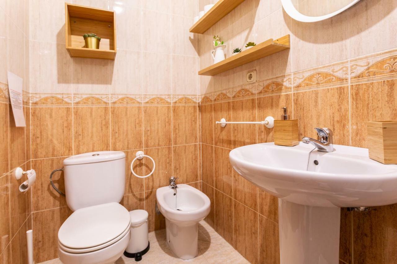 Serva La Bari Shared Apartment Séville Extérieur photo