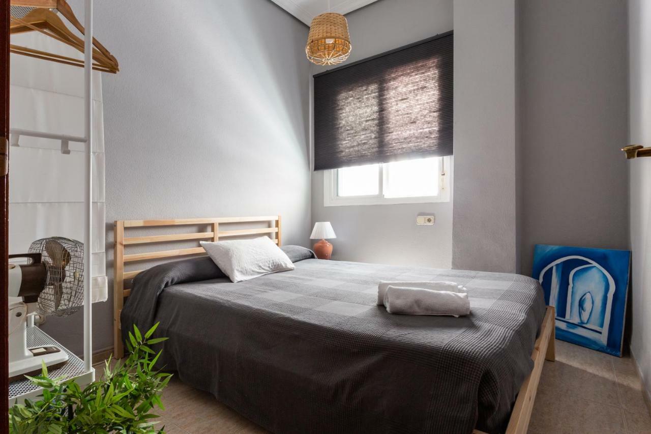 Serva La Bari Shared Apartment Séville Extérieur photo